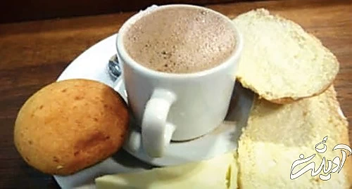 چراغ راهنمایی‌آبی و هات‌چاکلت با پنیر!